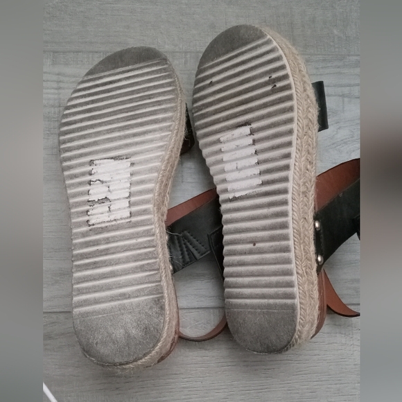 Worn twice Natural reflections sandals - Picture 5 of 5